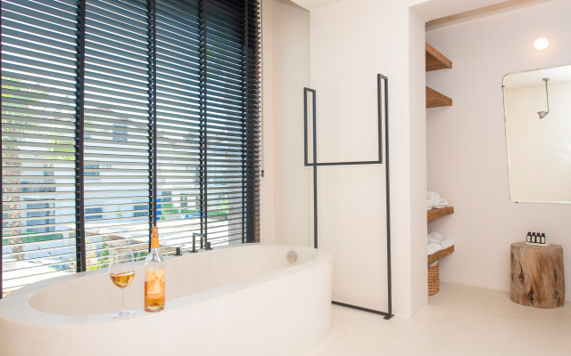 To Be Social House Hotel