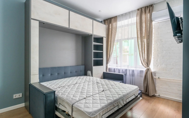 Dvukhmestnaya S Yevroremontom Flat