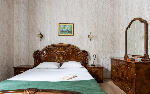 Nomera Na Ploschadi Vosstaniya Guest house