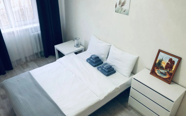 Two-room apartment in the center by the lake