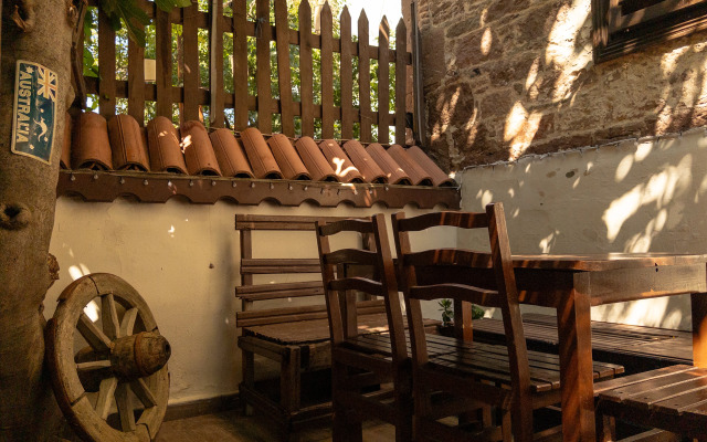 Tarihi Rum Konağı Antikhan Bed&Breakfast