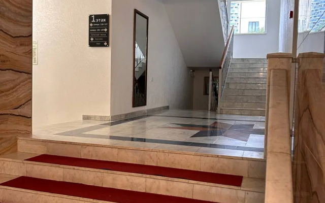S Basseynom Ryadom S Plyazhem Albatros Apartments