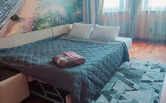 Uyutnaya kvartira s shikarnym vidom iz okna Flat