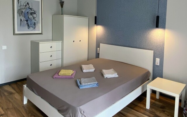 Na Butkova U Naberezhnoy Petra Velikogo Flat