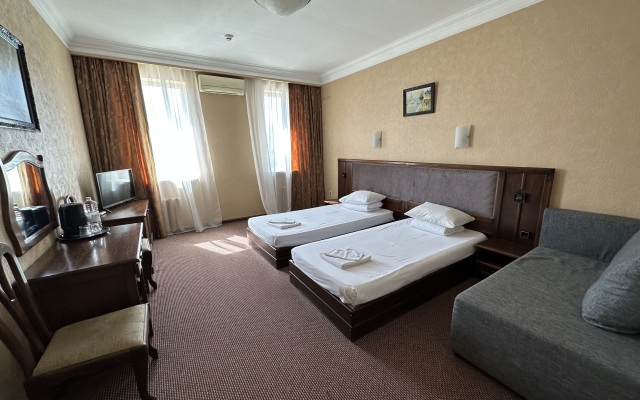 Dilizhans Hotel