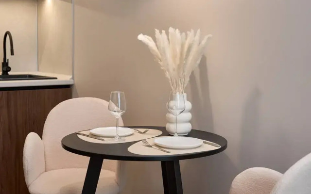 Raf Apartments