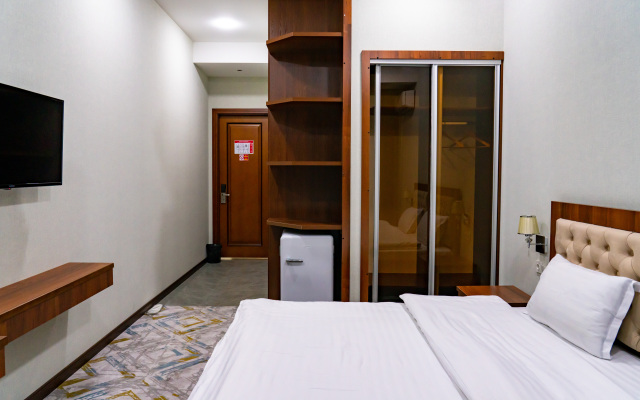 Macan Terrace Hotel