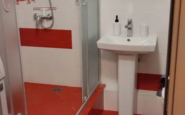Na Ulitse Podvoyskogo 68 Flat