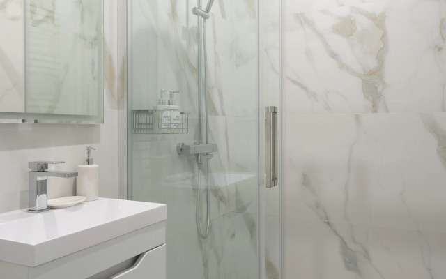 Апартаменты LetYourFlat Adelson