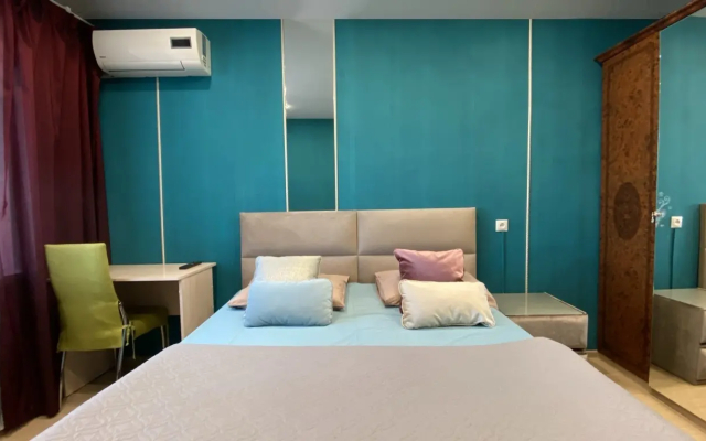 Apartments S Balkonom I Vidom Na Gorod Na Ploschadi Mopra - Apartment in تشيليابنسك - Photo 4