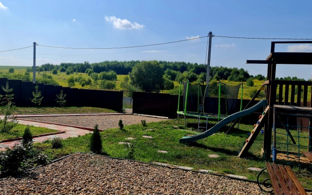 S Krasnym Zalom Private house