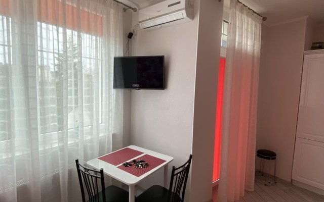 Na Beregu Ozera Tikhoye Apartament