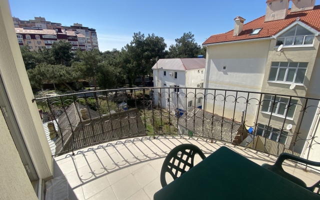 Апартаменты 201 Колхозная 9