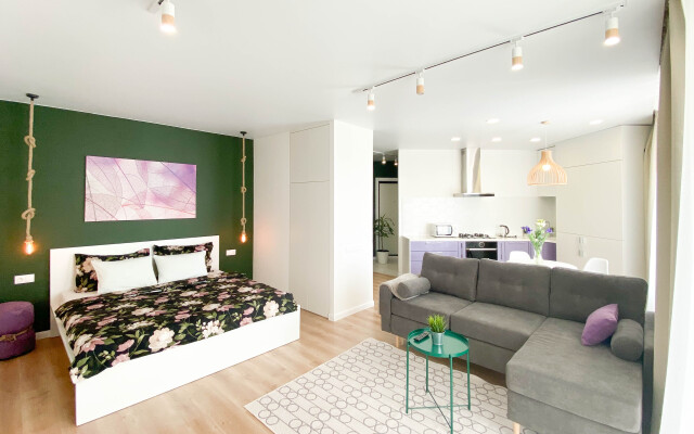 Dizaynerskie apartamenty u Parka Pobedy Flat