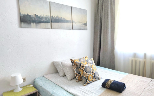 On Skhodnenskaya 11 Apartments 2