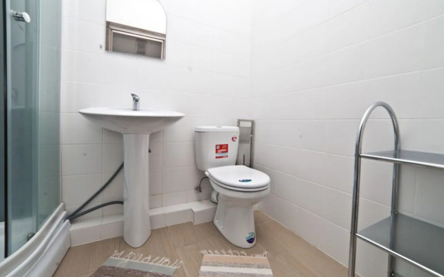Maryin Dom na Malysheva, 42a Apartmemts