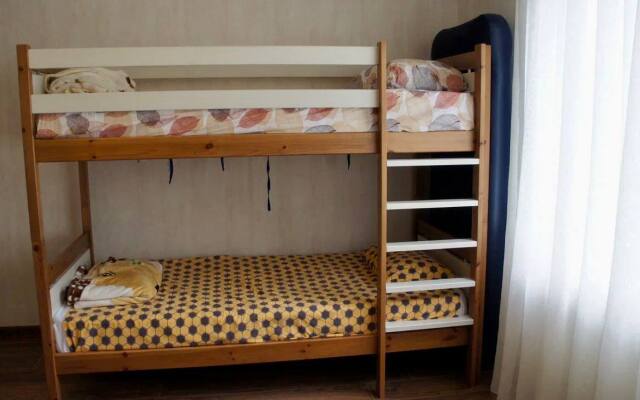 Maksimanit Guest House