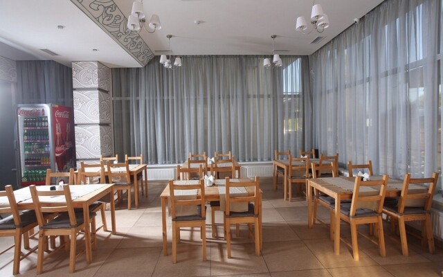 Luna Hotel
