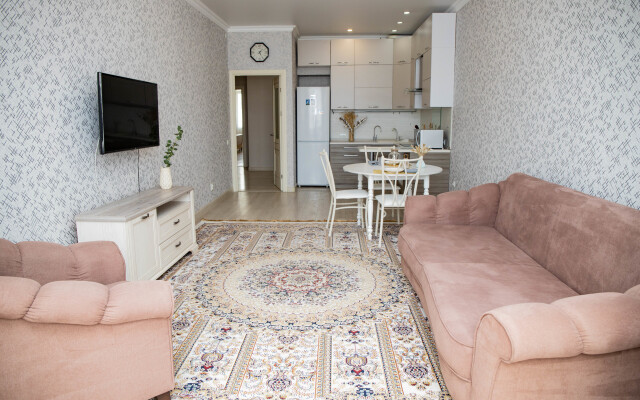 Апартаменты трехкомнатные на Навои 208/8