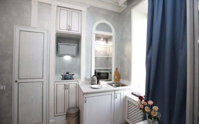 Dvukhurovnevye Nevsky 5 Apartment