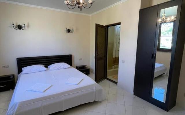 Kamila Private House