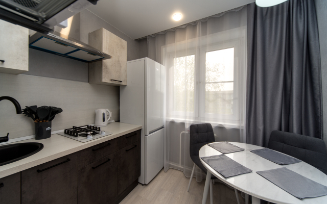 Квартира со свежим ремонтом возле Цвет. мета СФУ