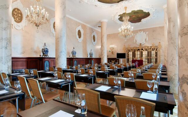 Hilton Moscow Leningradskaya Hotel