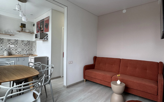 Uyutnaya yevrodvushka ryadom s Kremlem Flat