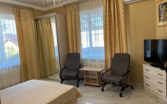 Aleksandr Guest house