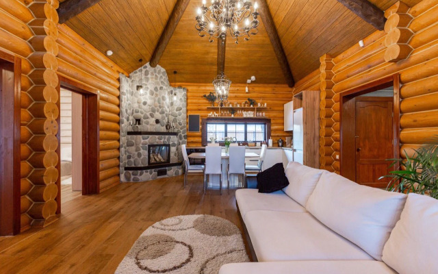 Частный Дом Избушка в Соснах с Бассейном и Хамамом