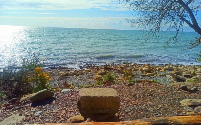 Na Volzhskoy Ulitse 85A Apartments