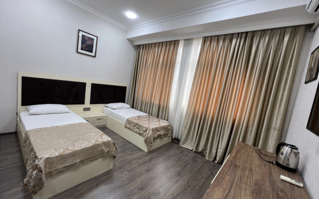 Bulvar Inn Hotel