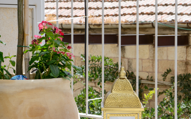 Design & Veranda Near Old City By Feelhome Apartments
