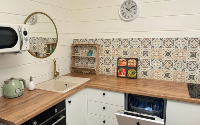 Kottedzh v Frantsuzskom Stile Provence Guest House