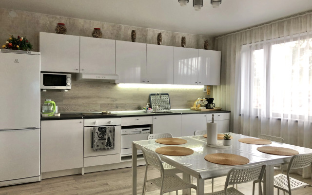 Частный Дом на Скале