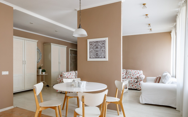 Апартаменты Город Рек на Коломенской 7