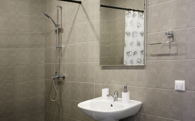 Diamond Delux Guest House