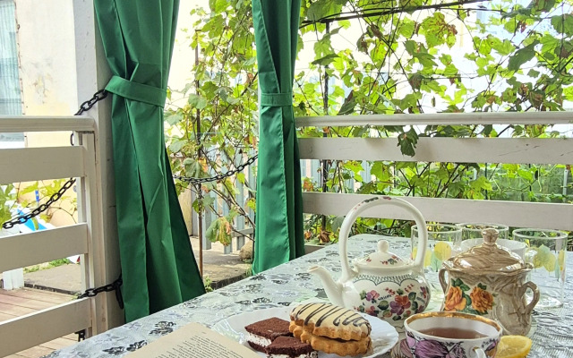 Svoi Lyudi Guest House