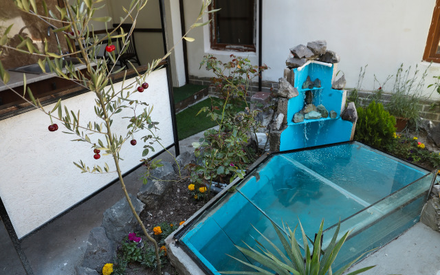 U Ashota Guest house