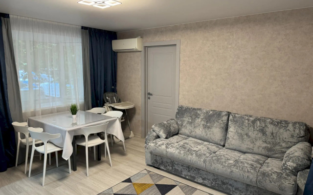 430 v tsentre 5 min do morya Flat