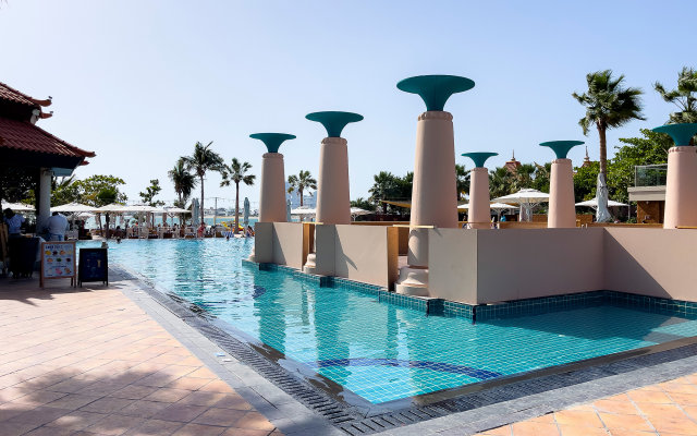 Royal Amwaj Anantaro Private Beach Lagoon Pool Apartment