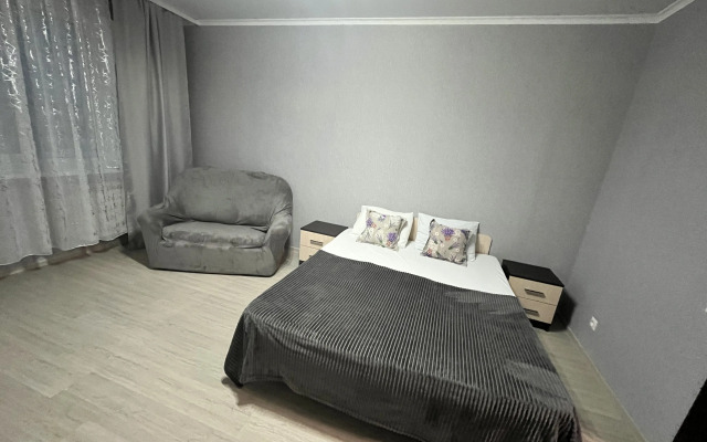2 Komnatnye V Tsentre Apartment