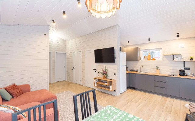 Novy Uyutny I Sovremenny Guest House