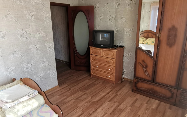 Apartamenty Trehkomnatnye Sutki Vip na Vatutina 6