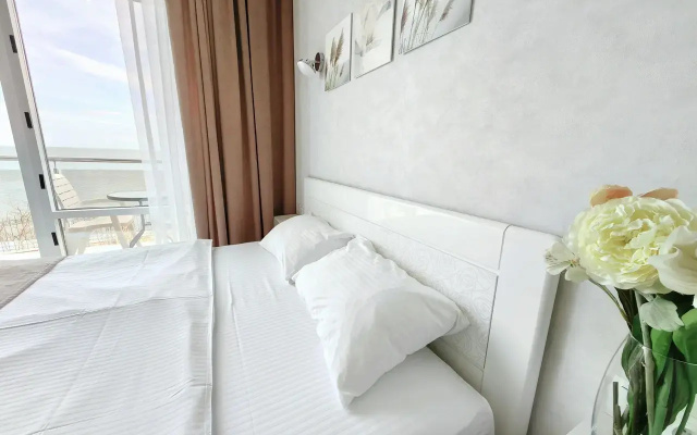 Апартаменты 35 м² на первой линии моря