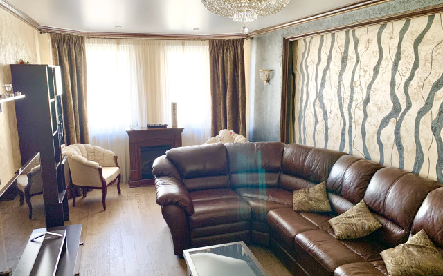 Bolshaya Treshka Na Repina 4 Apartments