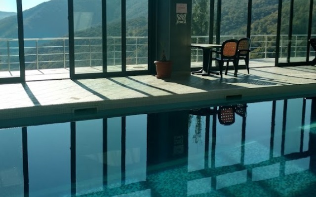 Ani Resort