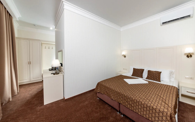 Отель Адриатик