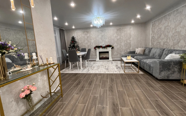 Uyutnoye Gnezdyshko V Tsentre Goroda Private House