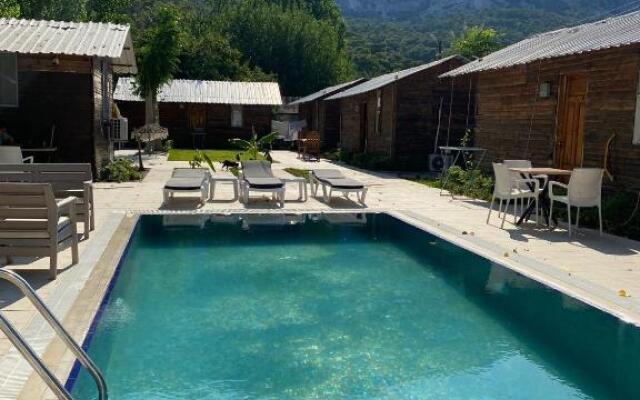 Lime Tree Houses Hotel